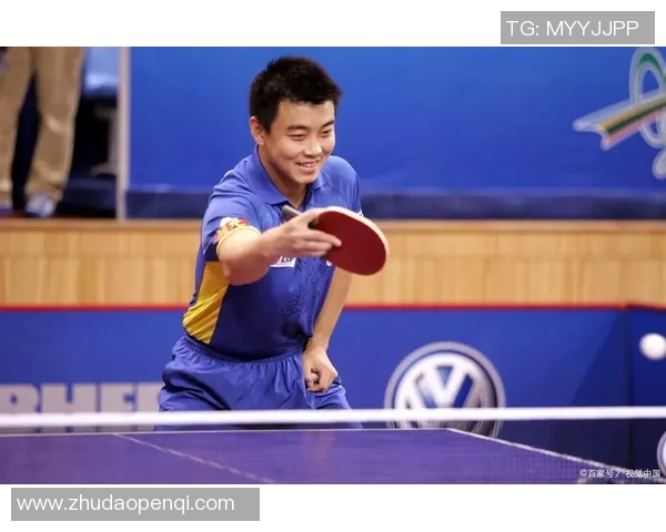 足球明星归国参战展现爱国情怀与拼搏精神的传奇故事